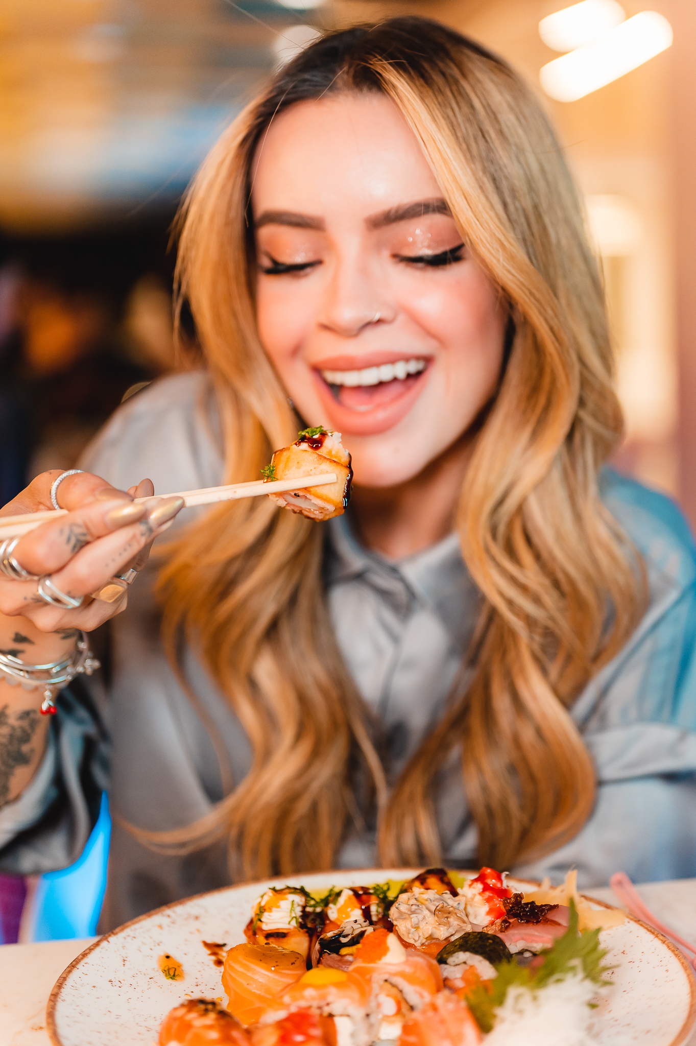 Sushi com hashi